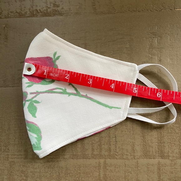 VINTAGE Fabric, Rose Pattern Face Mask - Picture 6 of 8